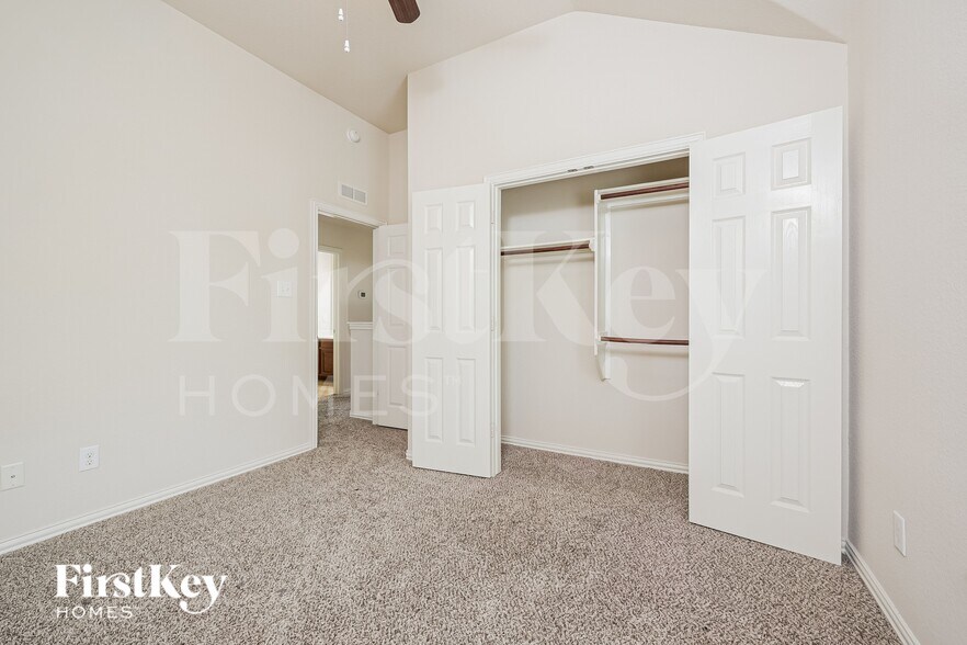 Building Photo - 24431 Sundance Spring Dr