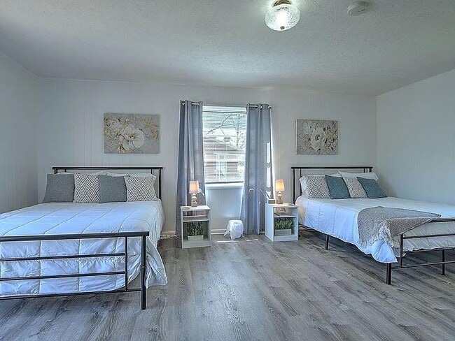 Building Photo - 1601 Cherokee Rd