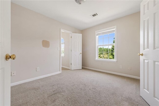 Building Photo - 3852 Roxfield Dr NE