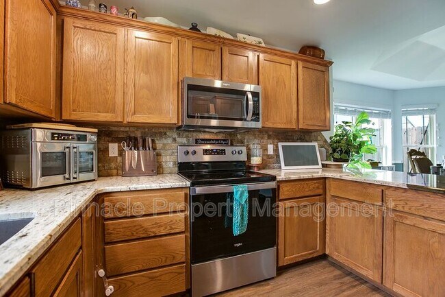 Building Photo - 5022 Red Oak Ln