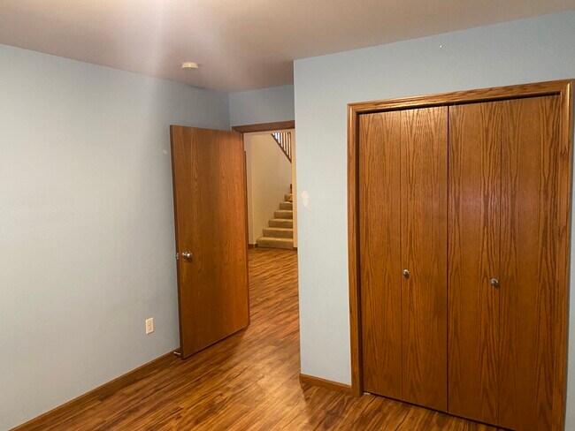 Building Photo - 4742 50th Ave S