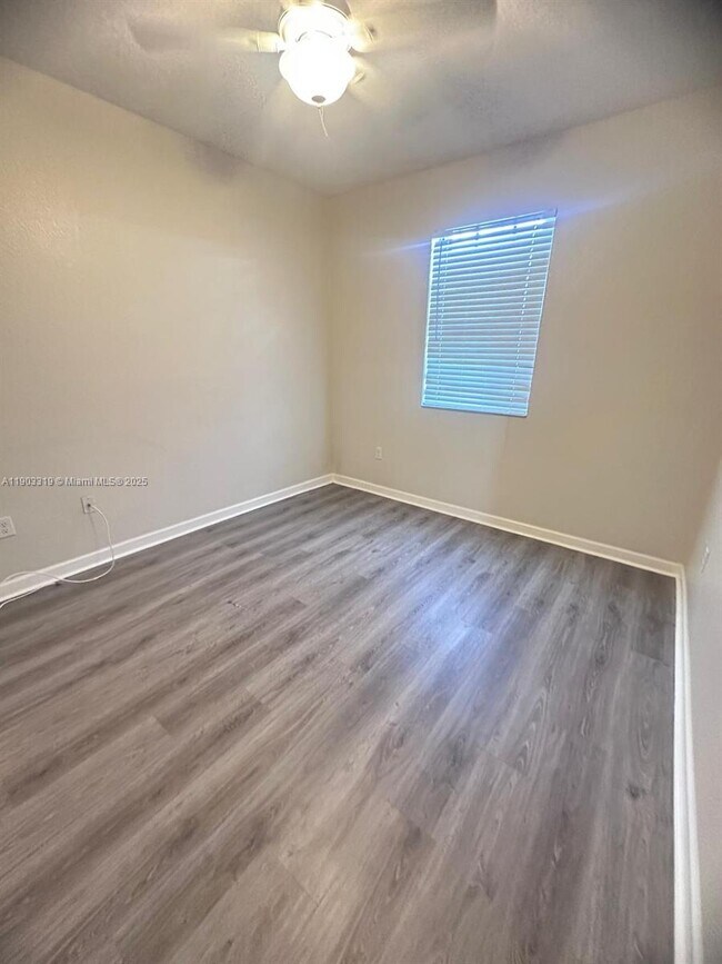 Building Photo - 15440 SW 119th Terrace