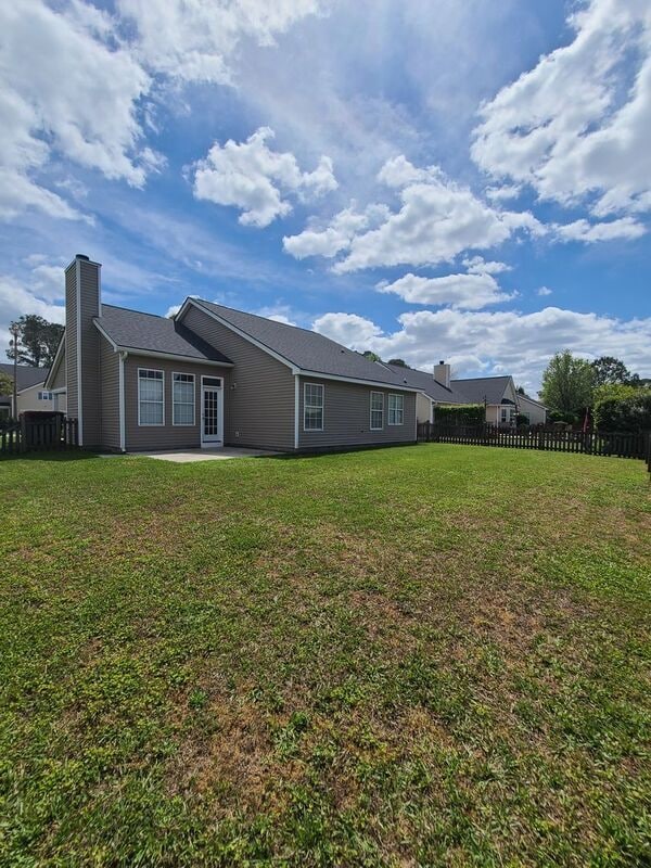 Building Photo - 2725 Palmetto Hall Blvd