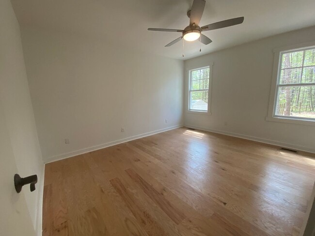 Building Photo - Charming Bungalow in Youngsville