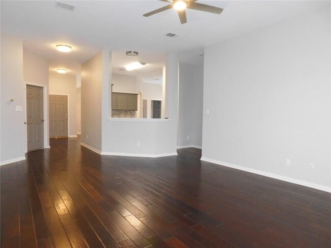 Building Photo - 651 Columbine Ave