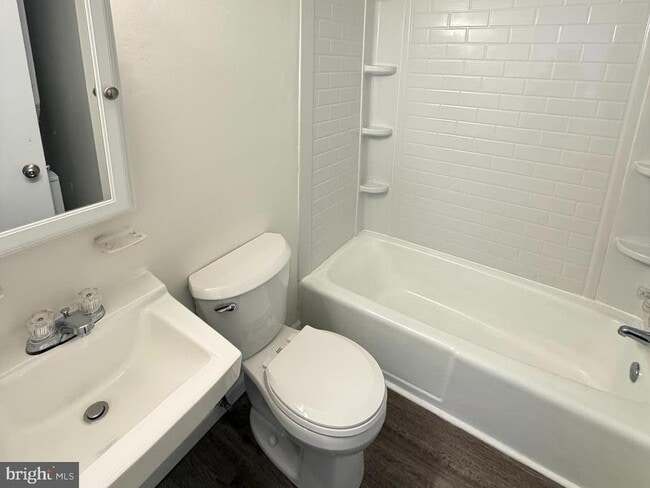 Building Photo - 5485 Harpers Farm Rd