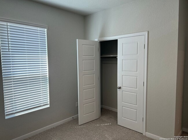 Building Photo - 121 Nespral Dr