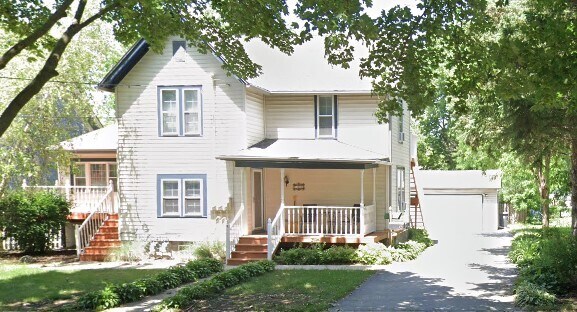 Front of Building - 724 Hamilton Ave
