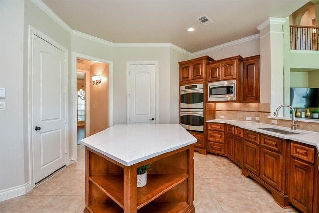 Building Photo - 8706 Stowe Creek Ln