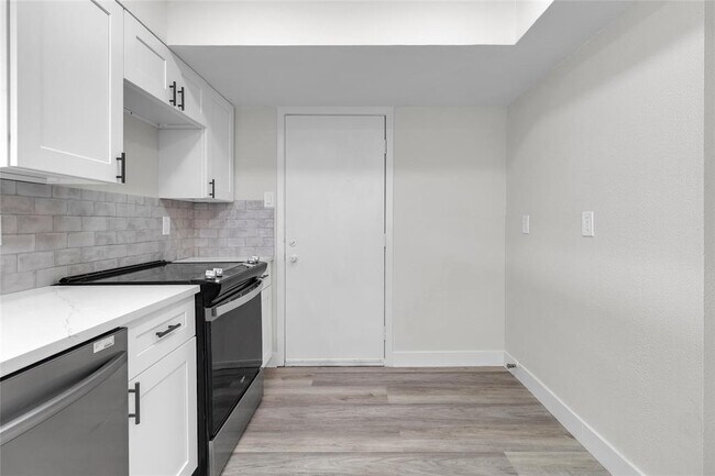 Building Photo - 18010 Santolina Ln