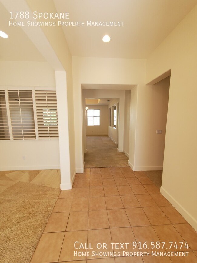 Building Photo - 1788 Spokane-