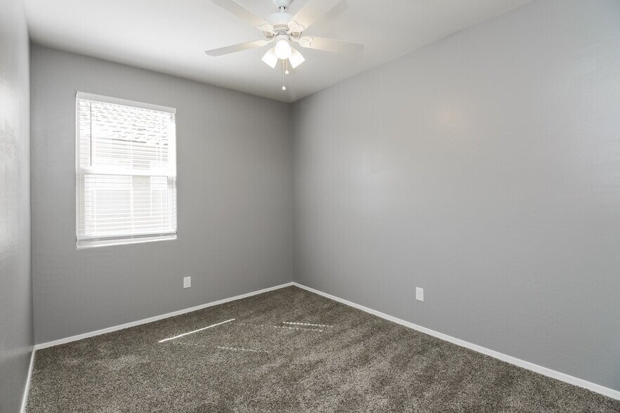 Building Photo - 28904 N Selenite Ln