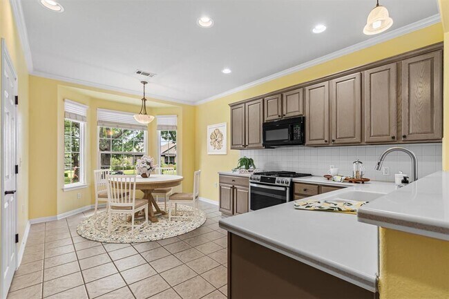 Building Photo - 409 Rio Grande Loop