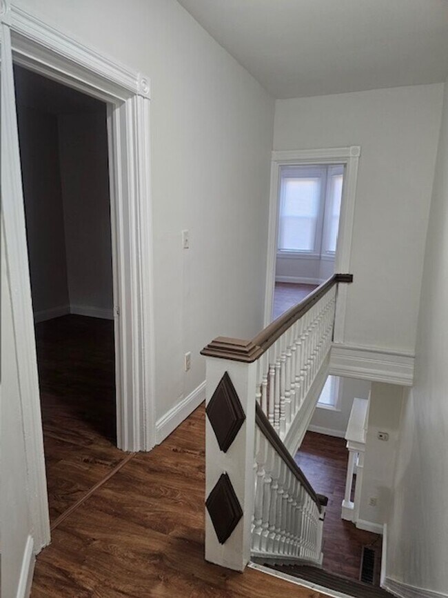 Building Photo - Large Home - Cobbs Creek