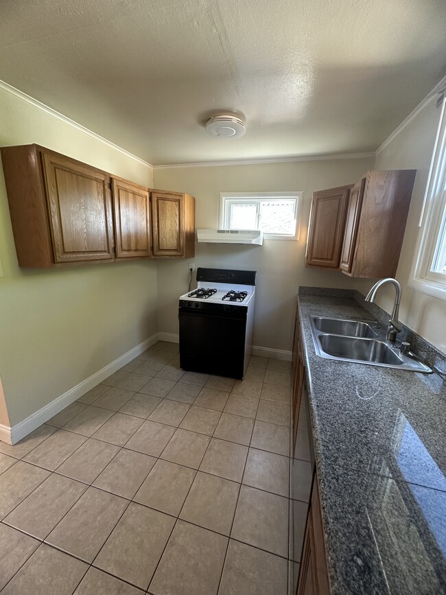 Building Photo - 2023 La Salle Dr