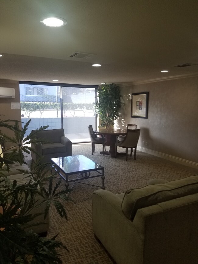 Building Photo - 311 Bora Bora Way