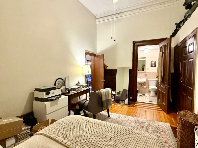 Building Photo - 317 Commonwealth Ave