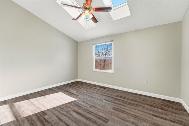 Building Photo - 217 Clearbrook Ct