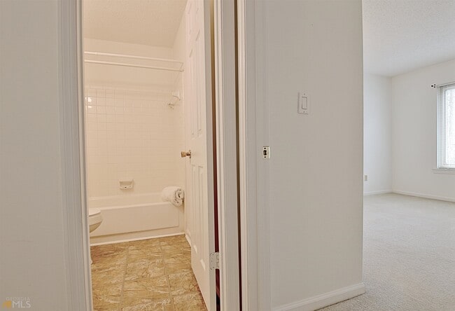 Building Photo - 72 Cobblestone Creek