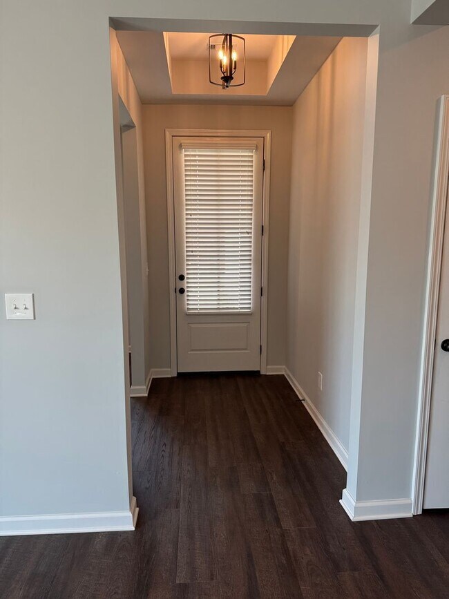 Building Photo - 9800 Bluestone Cir