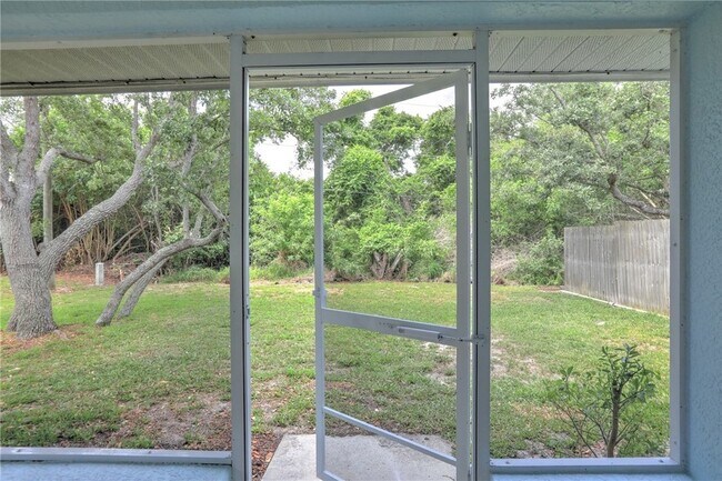 Building Photo - 11187 Airport Dr