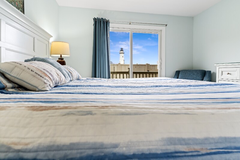 Building Photo - 14409 Lighthouse Ave