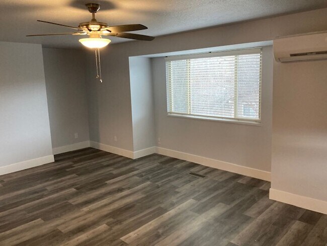 Building Photo - 1501 E Shenandoah Ct
