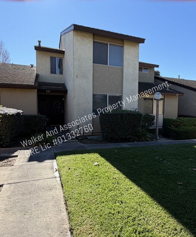 Building Photo - 225 E Rice Ranch Rd