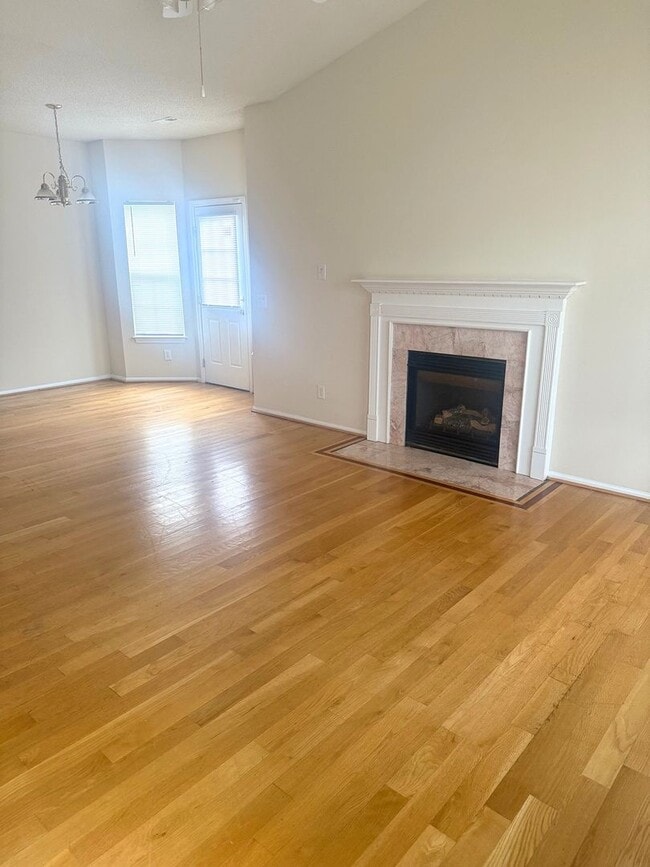 Building Photo - Moss Creek Place - AVAILABLE NOW