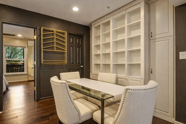 Building Photo - Bright, modern Capitol Hill 1 bed/1 bath condo with private outdoor space and secured parking