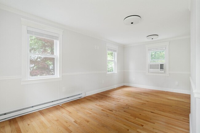 Building Photo - 16 Chapin Rd