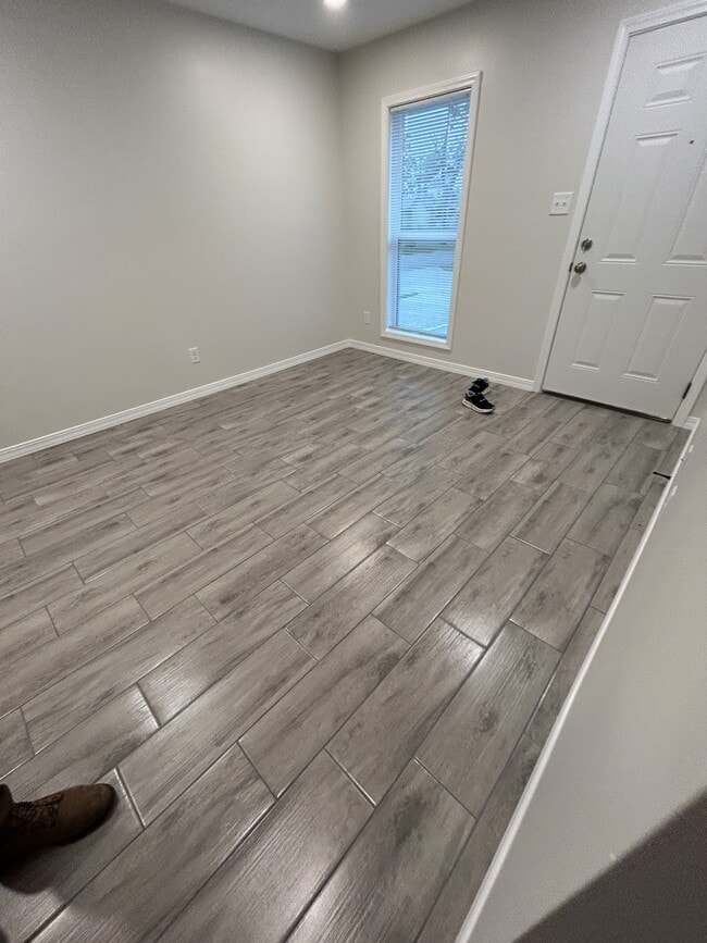 Building Photo - 2515 Kavanaugh Rd