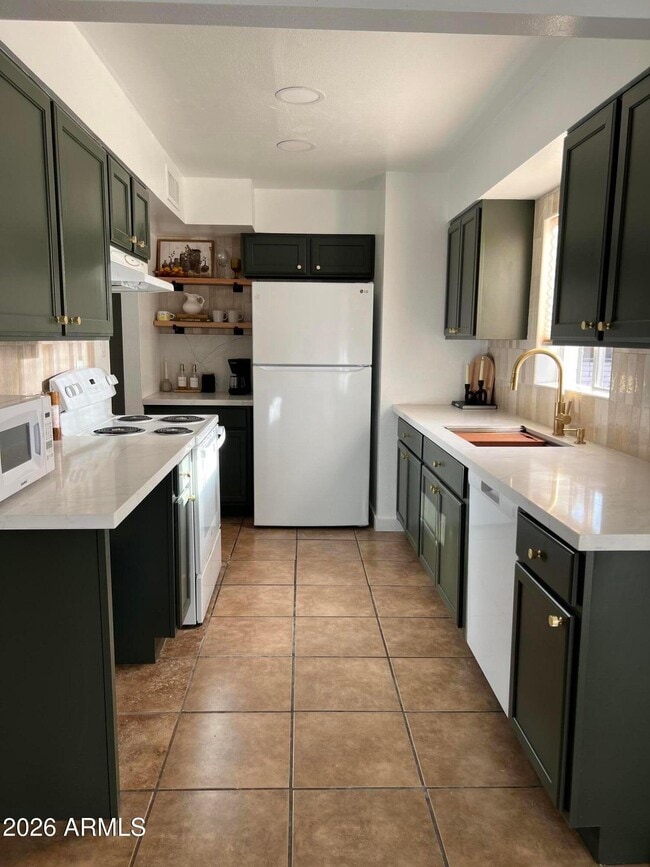 Building Photo - 11607 N 21st Ave