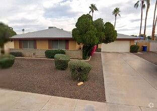 Building Photo - 4 BEDROOM, 2 BATH TEMPE HOME WITH 2 CAR GA...