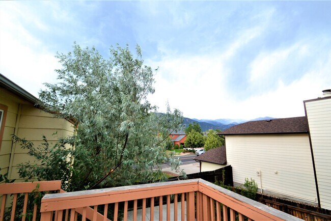 Building Photo - 1288 Suncrest Way