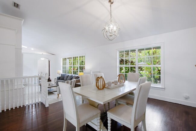 Building Photo - 12327 Quercus Ln