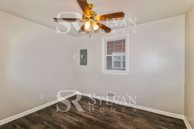 Building Photo - Lease today! No extra charge for contentme...