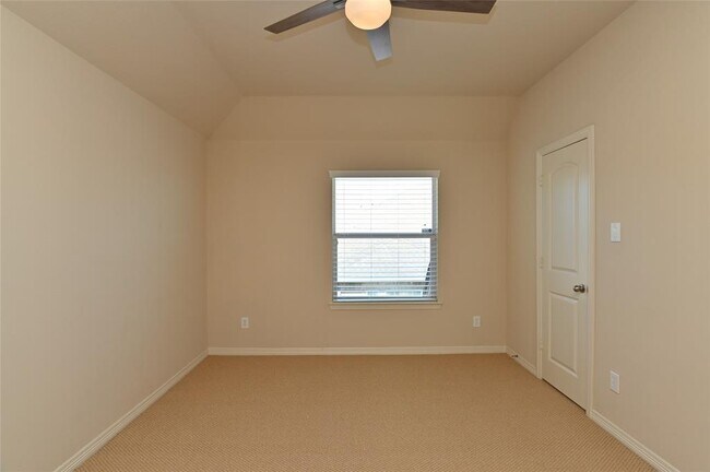 Building Photo - 5215 Field Briar Ln