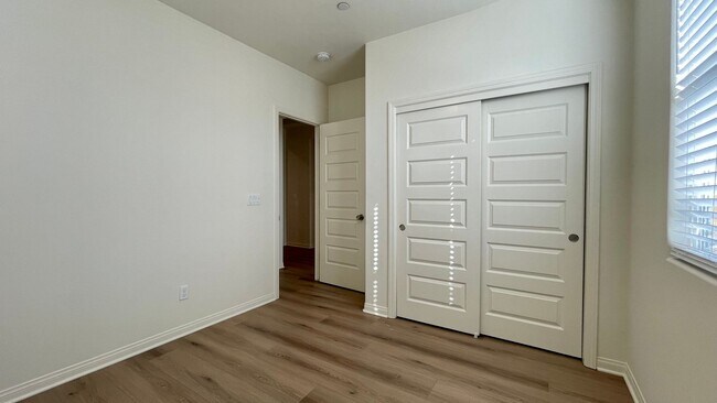 Building Photo - Single-Level 3-Bedroom House in Righetti Ranch with Air Conditioning