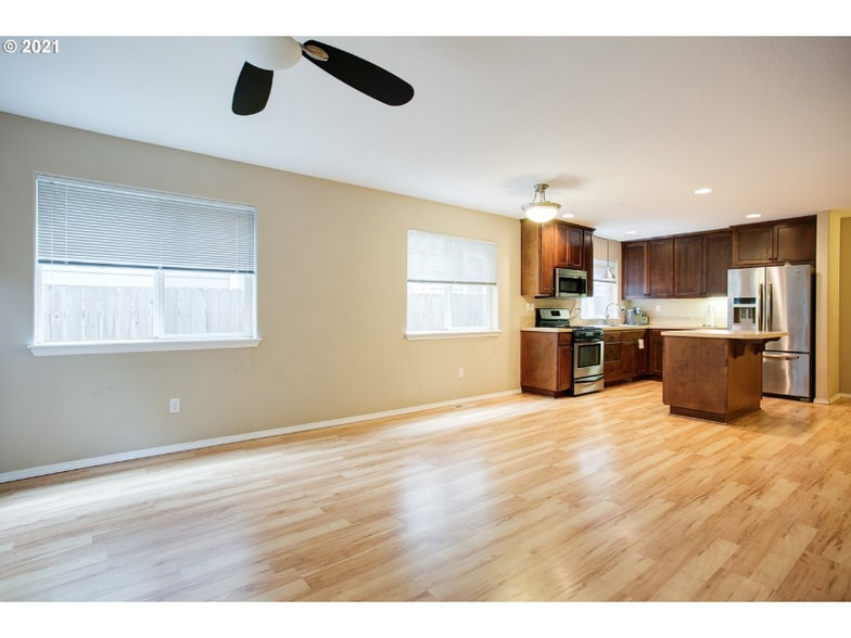 Primary Photo - 1322 SE 84th Ave