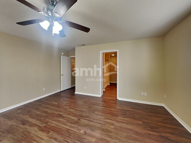 Building Photo - 536 Runnymede Ct