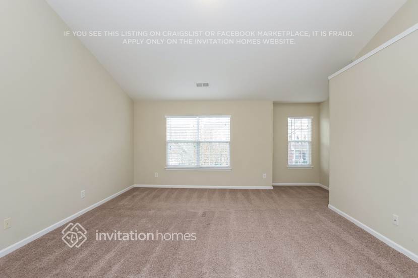 Building Photo - 16411 Austringer Pl