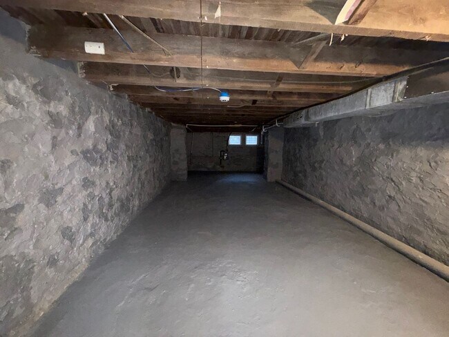 Building Photo - three Bedroom Home In Baltimore city