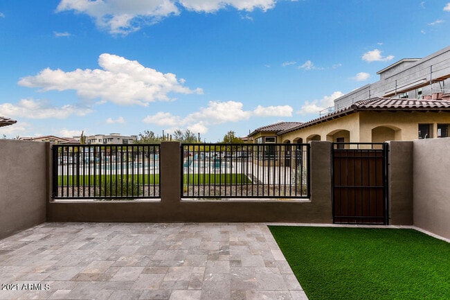 Building Photo - 7440 E Via De Luna Dr