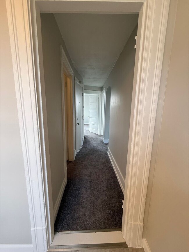 Building Photo - 2 Bed 1 Bath in Swissvale!