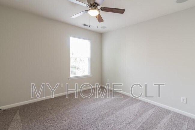 Building Photo - 2108 Arbor Vista Dr