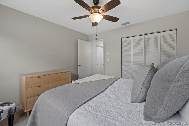 Building Photo - 2482 Bedford Mews Dr