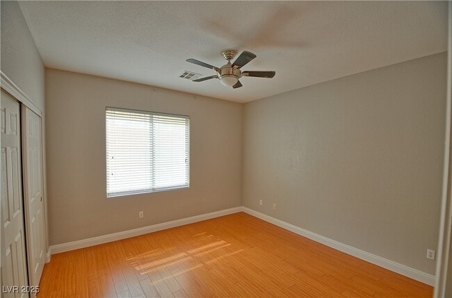 Building Photo - 2277 Summer Home St