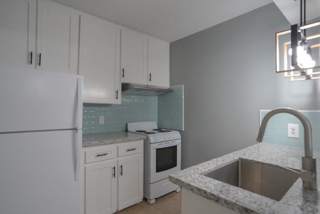 Building Photo - 5216 Arboles Dr