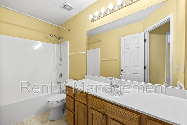 Building Photo - 5820 S 157th St